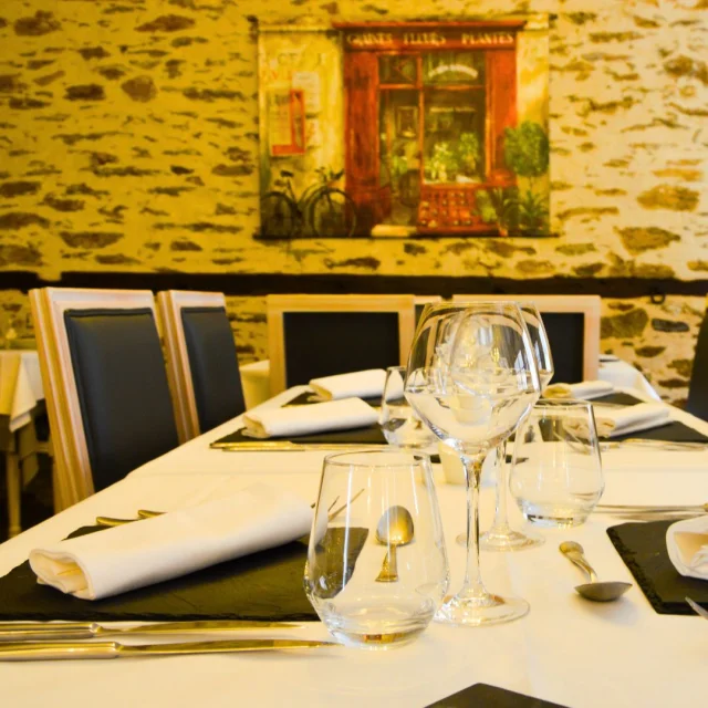 Salle Du Restaurant L'instant Gourmand