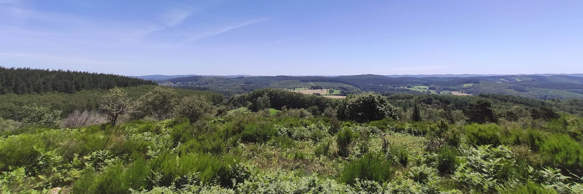 Vue Sur Le Plateau De Millevaches Puy Labesse Peyrat Le Chateau