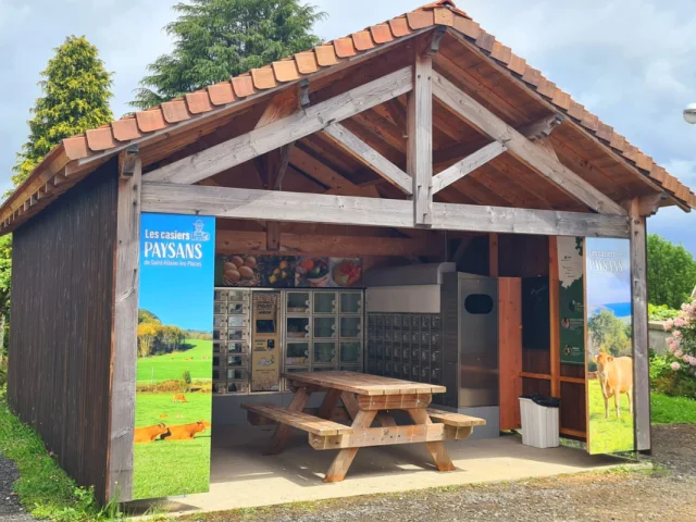 Les Casiers Paysans de Saint-Hilaire-les-Places