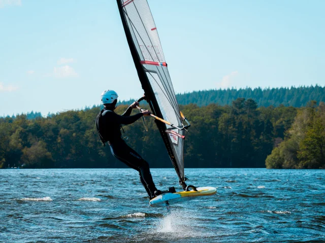 Planche A Voile Lac De Saint Pardoux