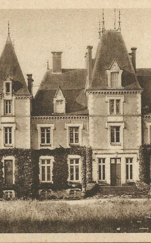 Chateau De Neuvillard Saint Bonnet Briance