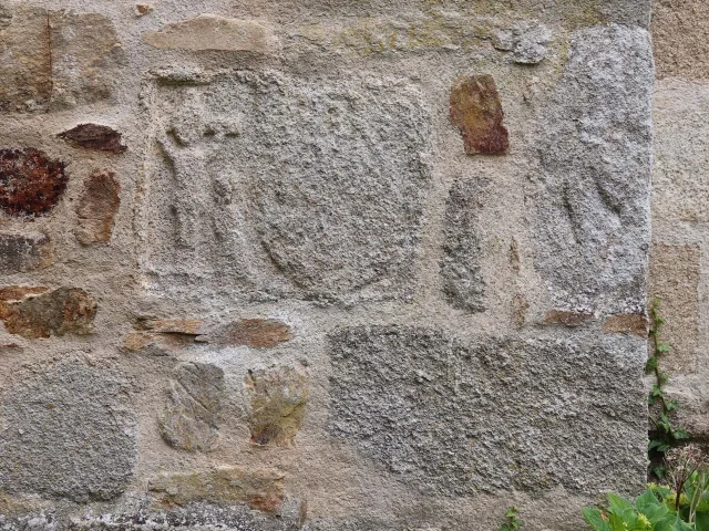 Detail Mur Eglise De Saint Priest A Saint Anne Saint Priest