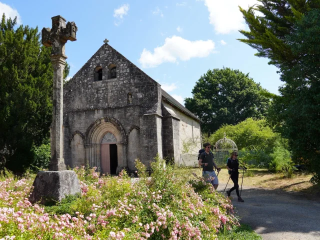Eglise Cheissoux Randonneur