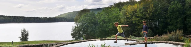 Randonnée pédestre sur l'Île de Vassivière : le Jardin des Simples