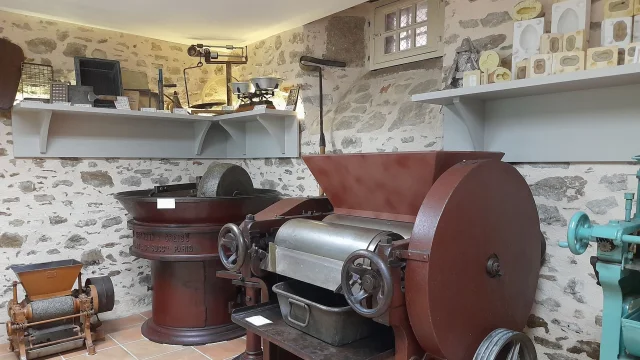 Mini Musee Du Massepain De Saint Leonard Un Biscuit Traditionnel Du Limousin C Ot Noblat