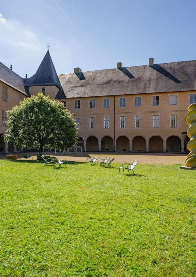 Musée d'art contemporain de la haute-vienne - château de rochechouart