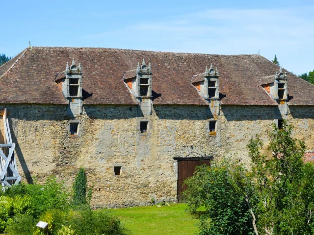 Ecuries Chateau Les Carsbenoit Mauger