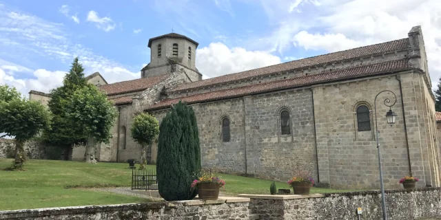 Eglise Saint-Eutrope des Salles Lavauguyon
