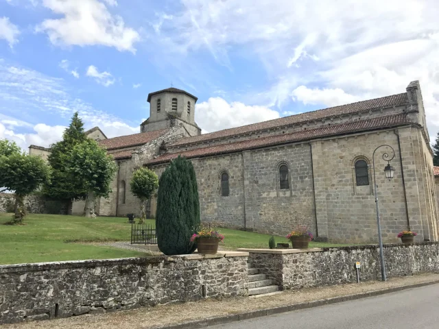 Eglise Saint-Eutrope des Salles Lavauguyon