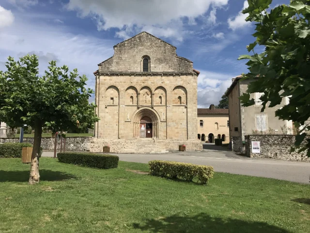 Eglise Saint-Eutrope des Salles Lavauguyon