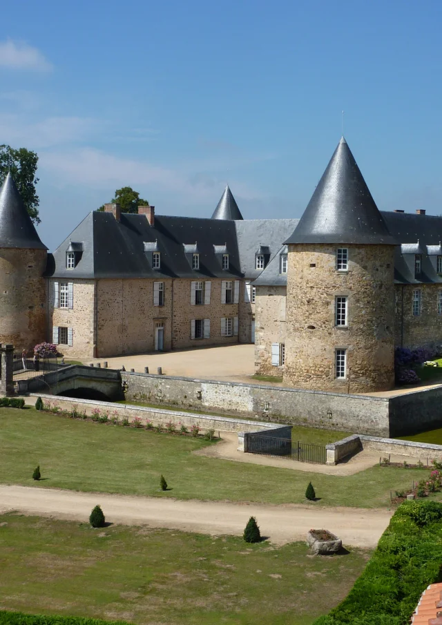 Rochebrune Vue Pigeonniertourisme Charentelimousine.fr