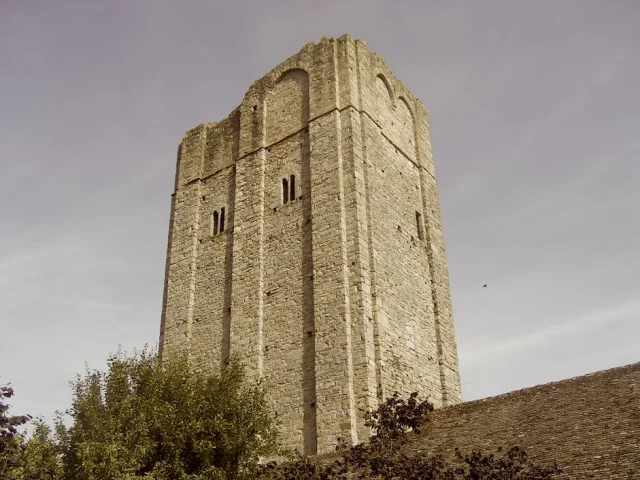 Tour De Chateau Chervix