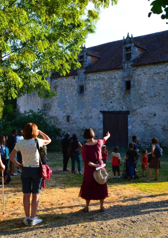 Visite Guidee Chateau Les Cars Helene Badoinot