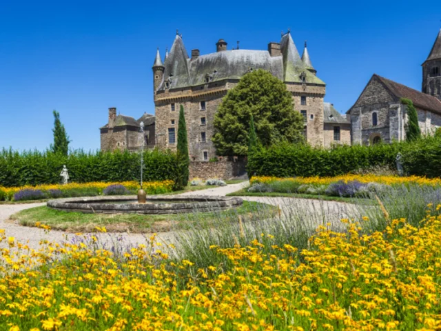 Chateau Jumilhac Jardins En Ete