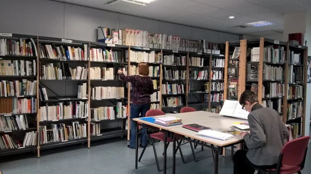Cmo Centre De Documentation Mediatheque