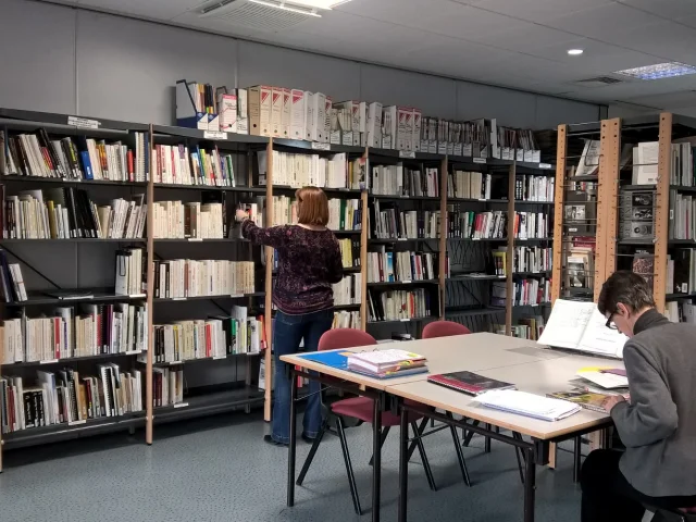 Cmo Centre De Documentation Mediatheque