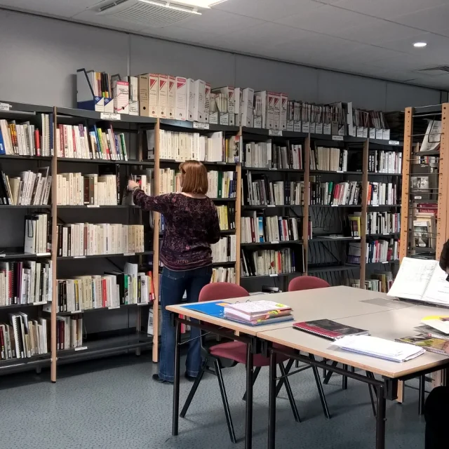 Cmo Centre De Documentation Mediatheque