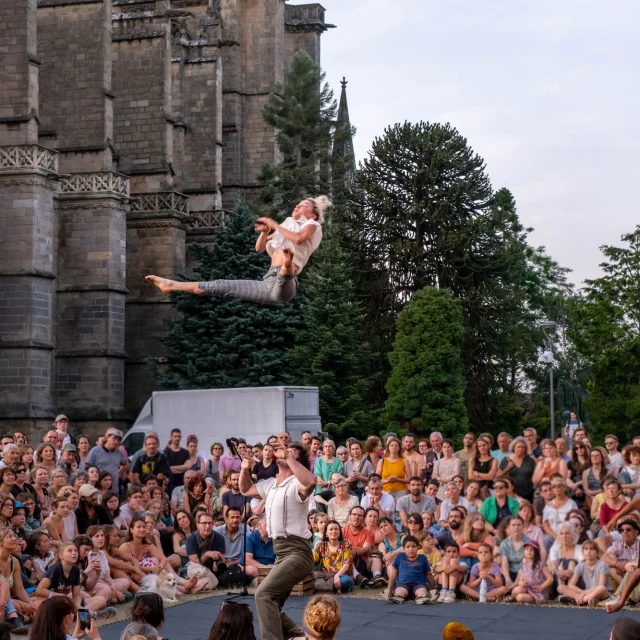 Urbaka Limoges Street Show