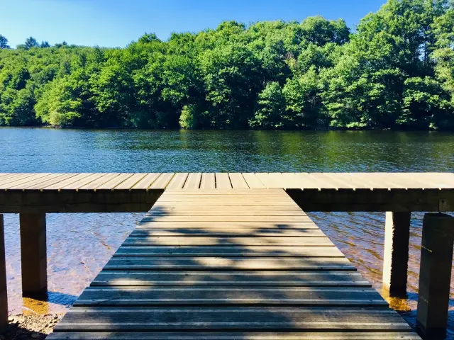 Lac De Ste Helene A Bujaleuf Ot Portes De Vassiviere Sp