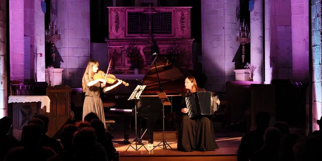 Duo Eclat Lors De L Indosile Festival 2024