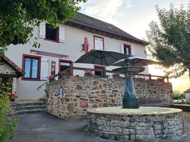 Bistrot De Pays Le Vieux Chateau