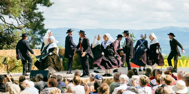 The Festival of Mont Gargan folk dances and music from Limousin and around the world in summer at Mont Gargan.