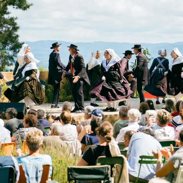 Le Festival du Mont Gargan danses et musiques folkloriques du Limousin et du monde en été au Mont Gargan