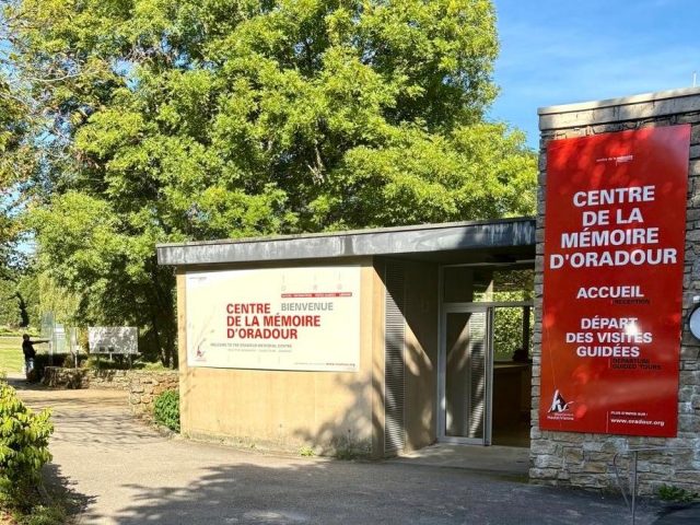 Cmo Accueil Provisoire Exterieur Entree Principale Parking