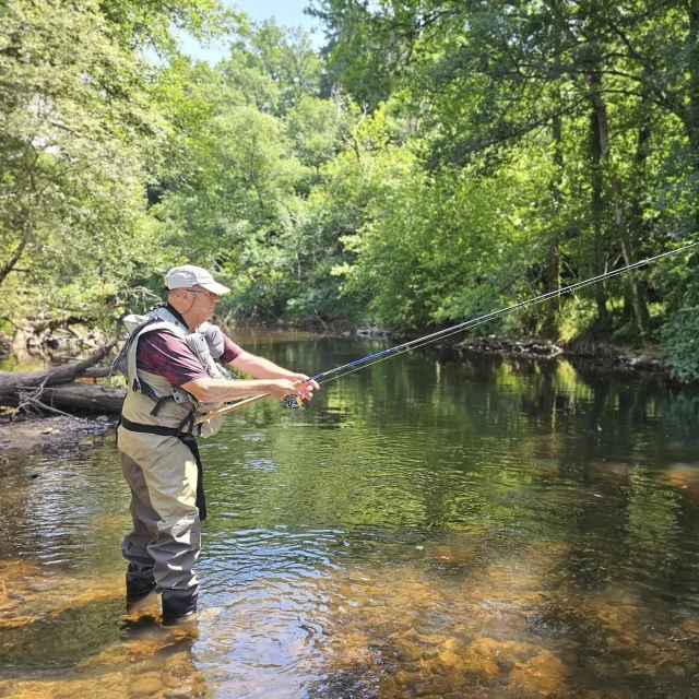 Unforgettable Fishing Stay In Limousin With The Best Fishing Gear Thanks To Your Fishing Guide Instructor Yoann Esquis De Peche Partage Passion