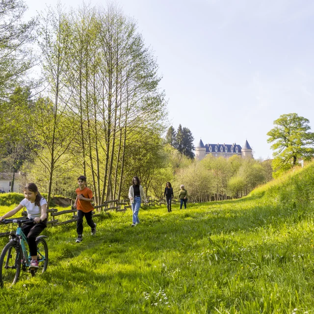 sentier d'interpretation de l'étang, astroblème à Rochechouart