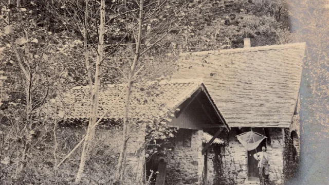 La Maison Du Garde Au Bord De La Ligoure
