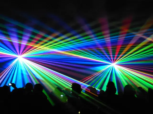 Laser 1 show