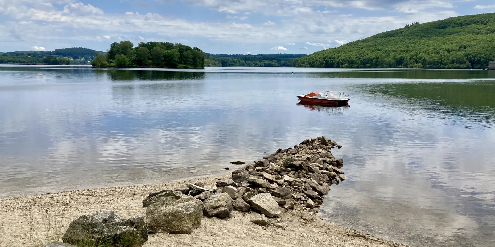 Lac De Vassiviere Credit Ot Des Portes De Vassiviere
