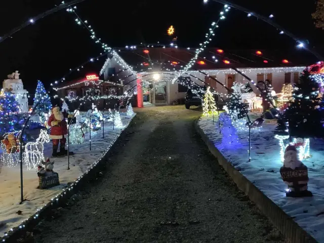 House Illuminates Bonnac La Cote