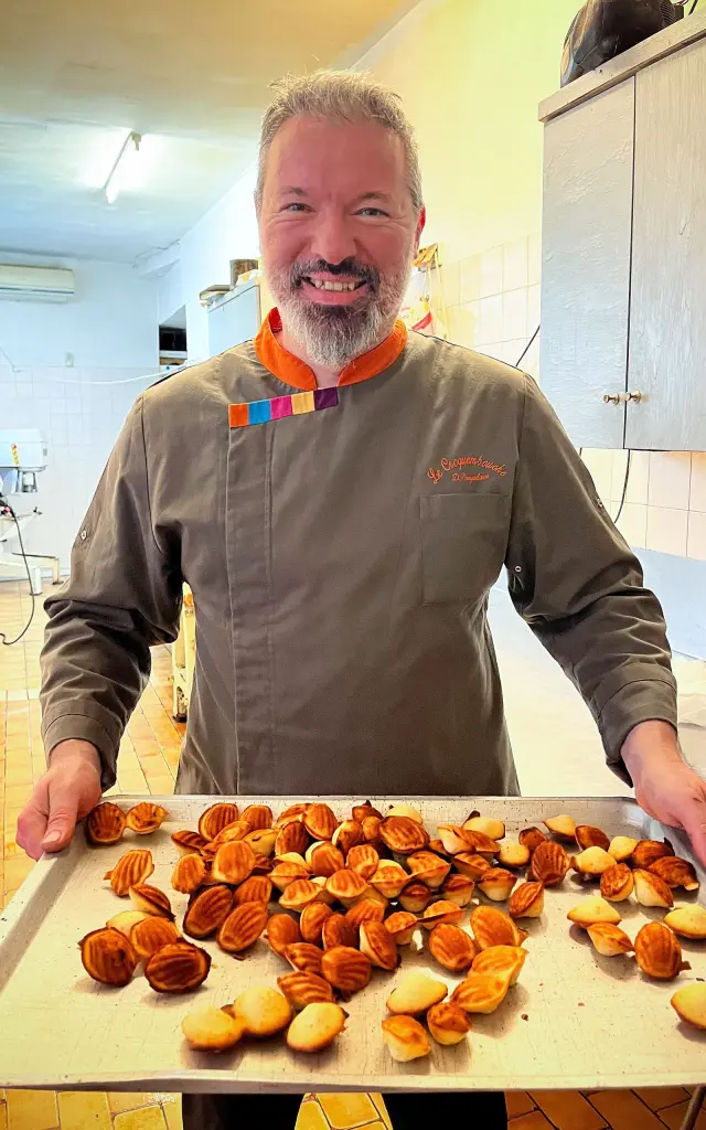 Visiter Saint Yrieix la Perche et déguster les madeleines du Croquembouche confectionnées par David Pouyadoux