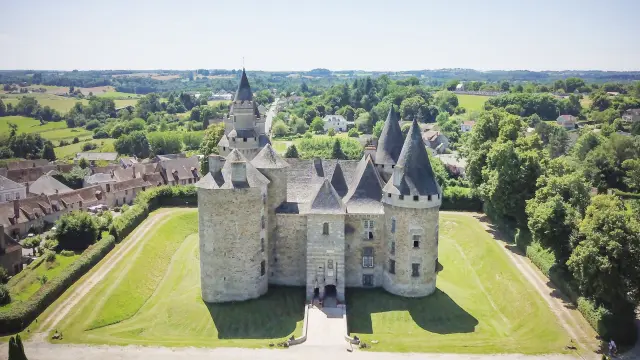 Le Château de Bonneval sur la Route Richard Coeur de Lion en Limousin