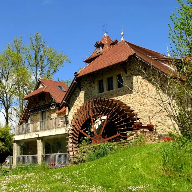 Reserver-un-hebergement-ecoresponable-en-Limousin-Le-Moulin-des-Combes.jpg