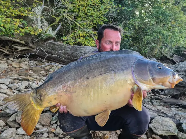 Pêcher la carpe de jour en Limousin