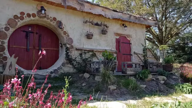 La Maison Sacquet hébergement insolite et écologique en Limousin