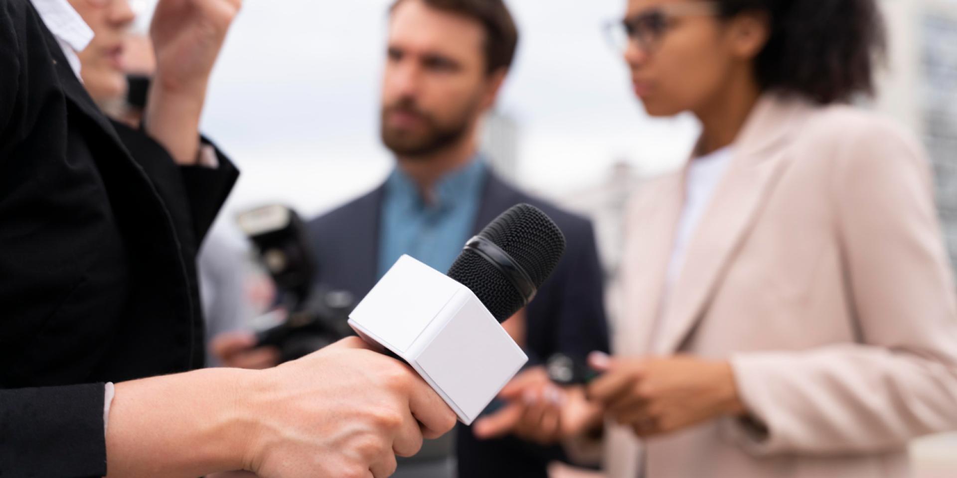 Interview Journalisme Pour Actualite Exterieur