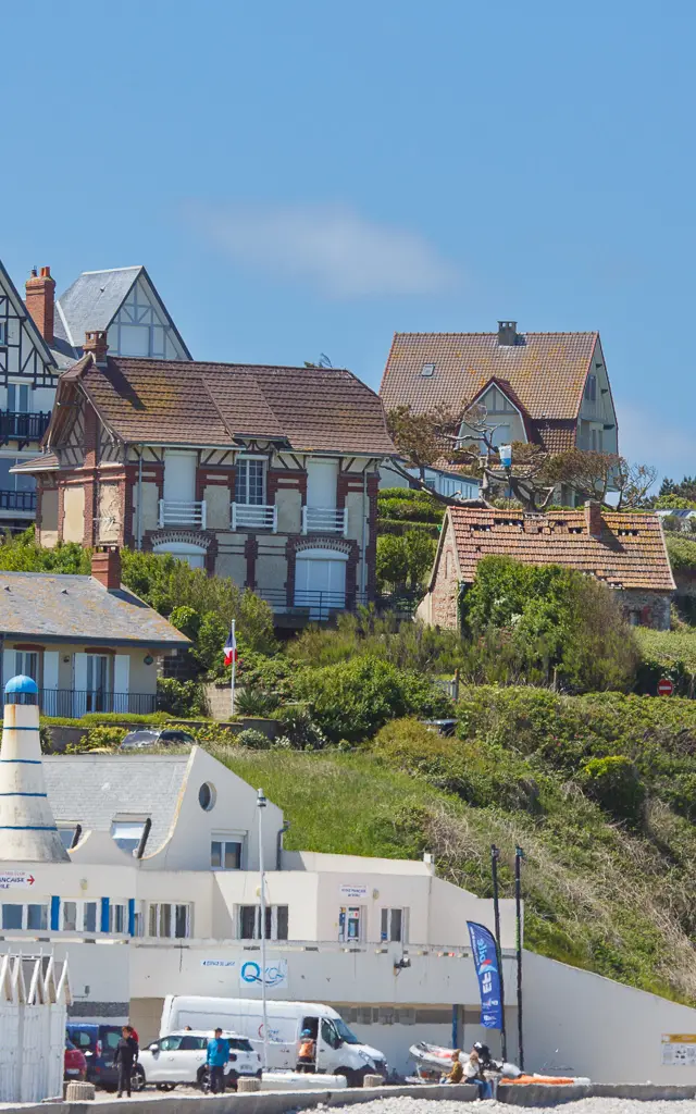 The Beach Side of the Sailing Club ©g. Targat