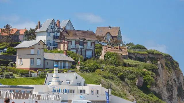 Der Strand auf der Seite des Segelclubs ©g. Targat