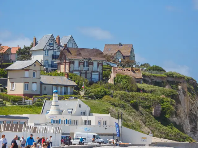 Der Strand auf der Seite des Segelclubs ©g. Targat