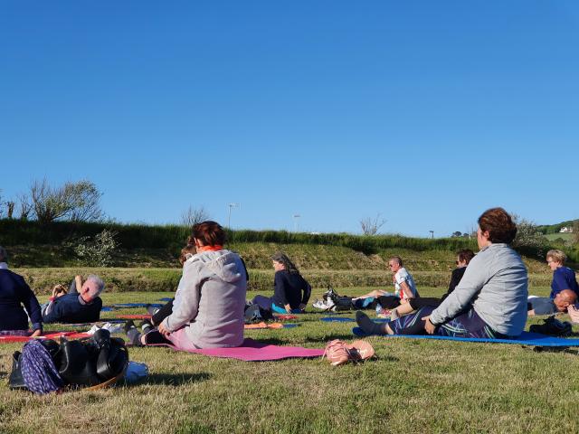 Yoga Pelouses Plage Quiberville Mai22 (2)