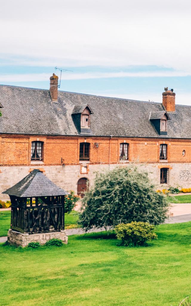 Le Manoir de Tessy, hébergement touristique à Ouville-la-Rivière