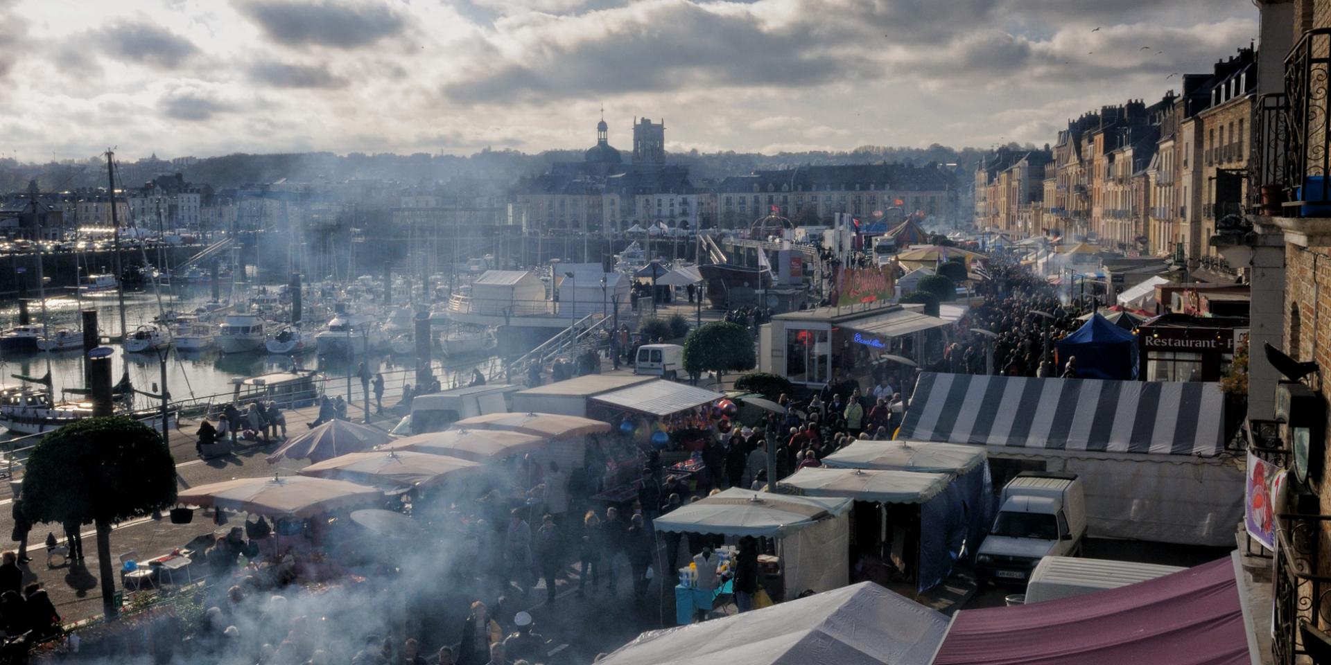 La foire aux harengs sur le Quai Henri IV de Dieppe