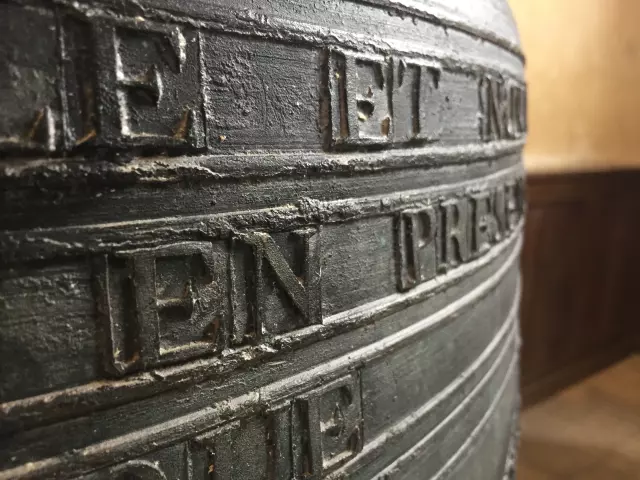 La cloche Marie-Hortense dans l'église d'Avremesnil