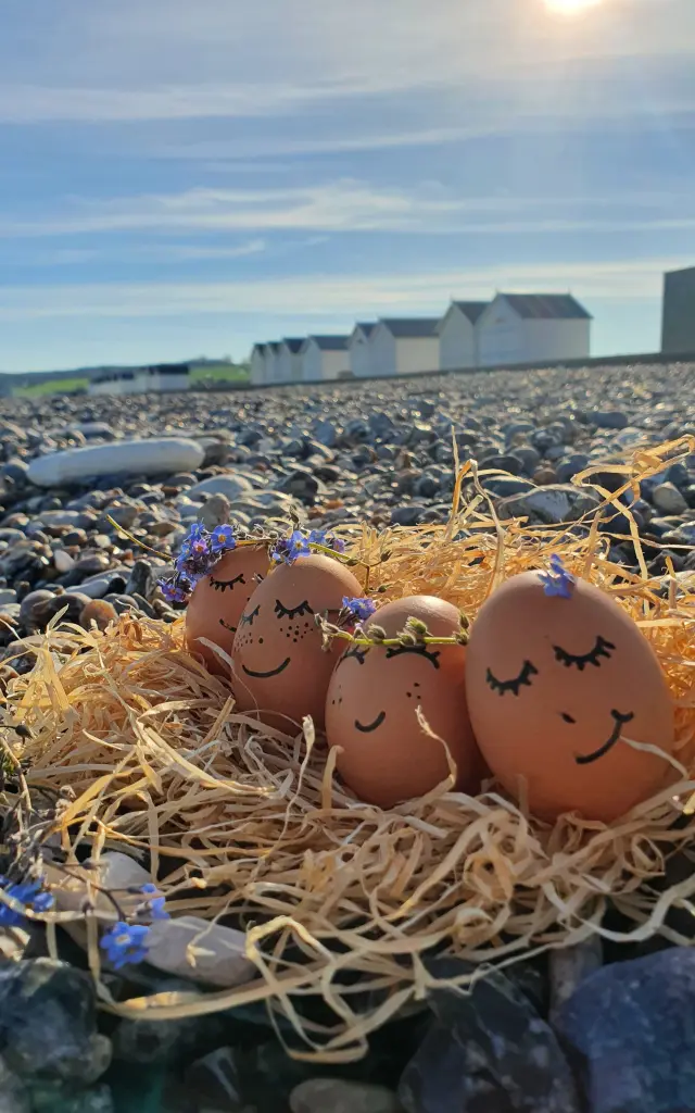 Oeufs de Pâques sur la plage de Quiberville