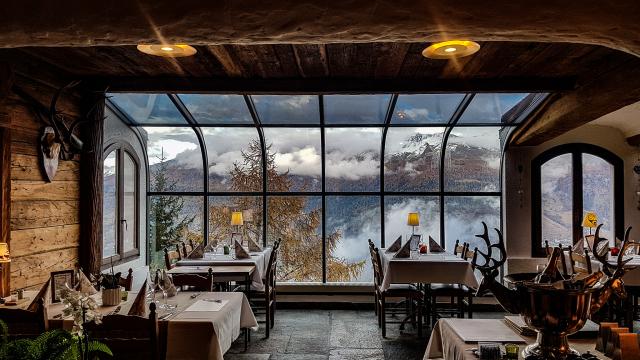 Salle du restaurant la Cambuse