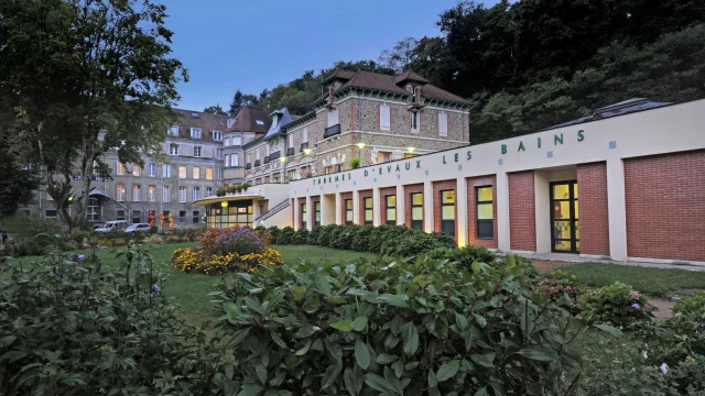 Les Thermes De Nuit